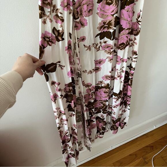 Flynn Skye x Revolve Bardot Maxi Dress in White Rose Floral Print - Picture 7 of 8